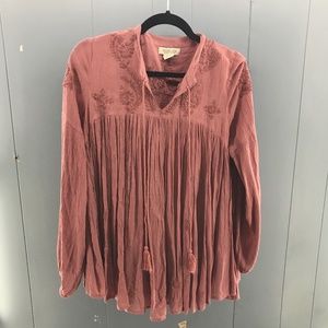 Rachel Zoe dusty rose metallic embroidered peasant top size M